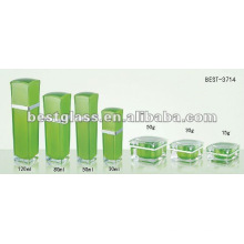 Bouteille acrylique vert pétale et pot acrylique